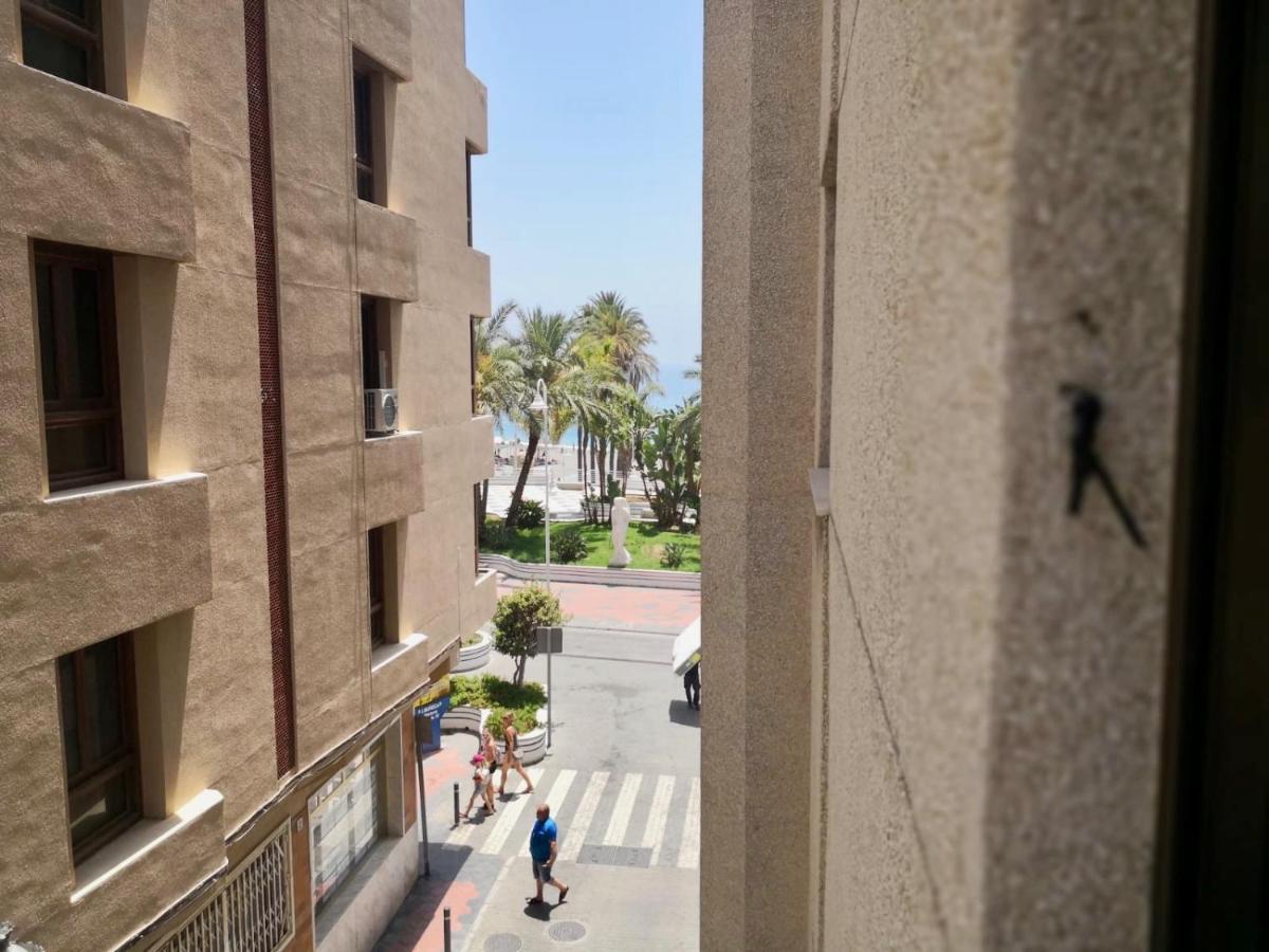 Primera línea paseo principal Almuñécar Exterior foto
